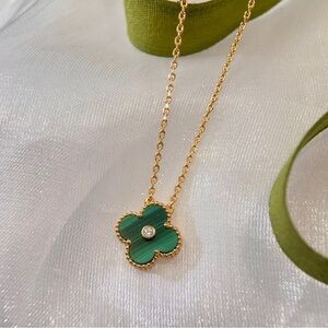 Van Cleef & Arpels Emerald Clover Necklace